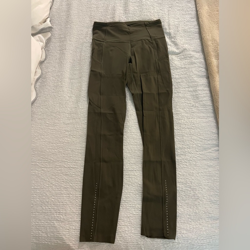 Lululemon Leggings 25” with Pockets
